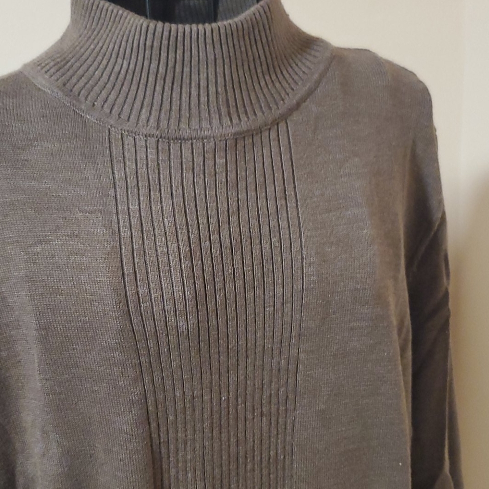 Dress Barn brown sweater size 14/16 - Picture 2 of 7